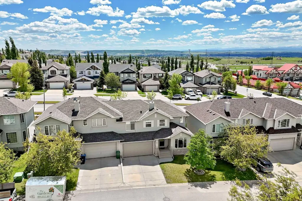 95 Rockledge Terrace NW Calgary AB T3G 5R9