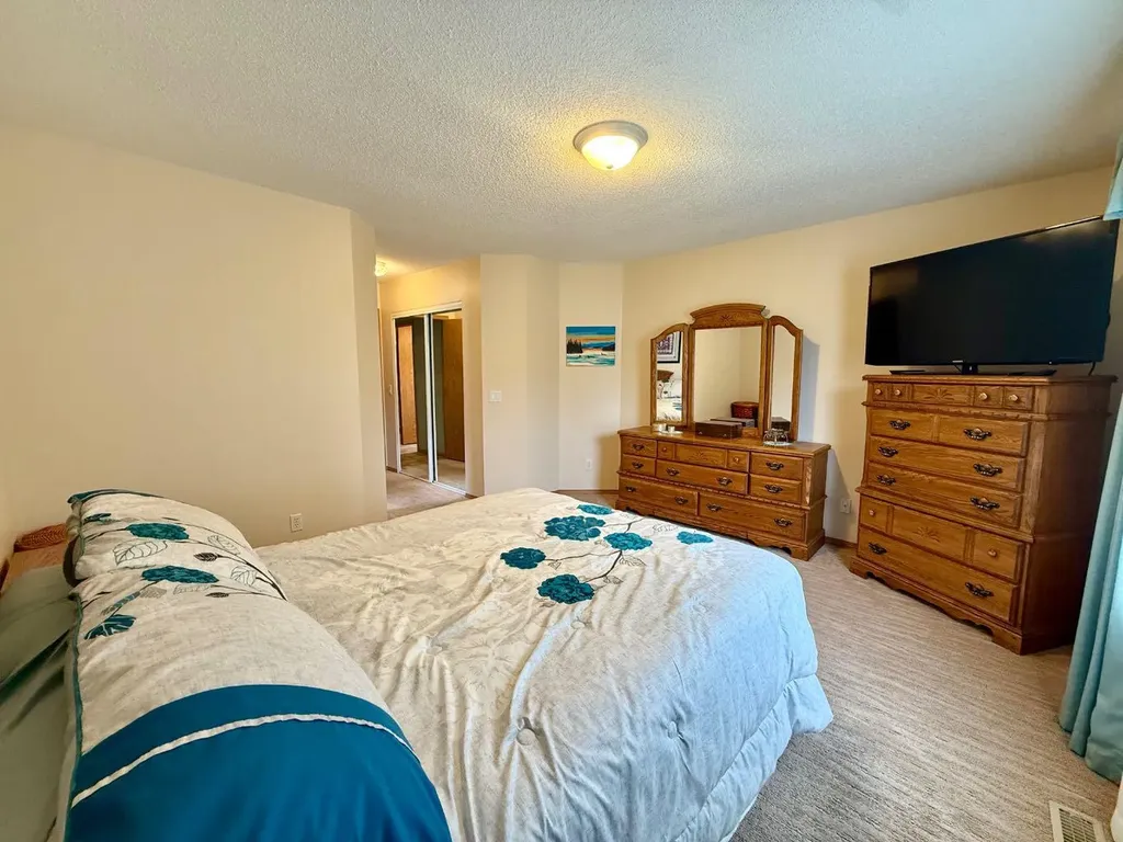 408 Freeman Way NW High River AB T1V 1R2