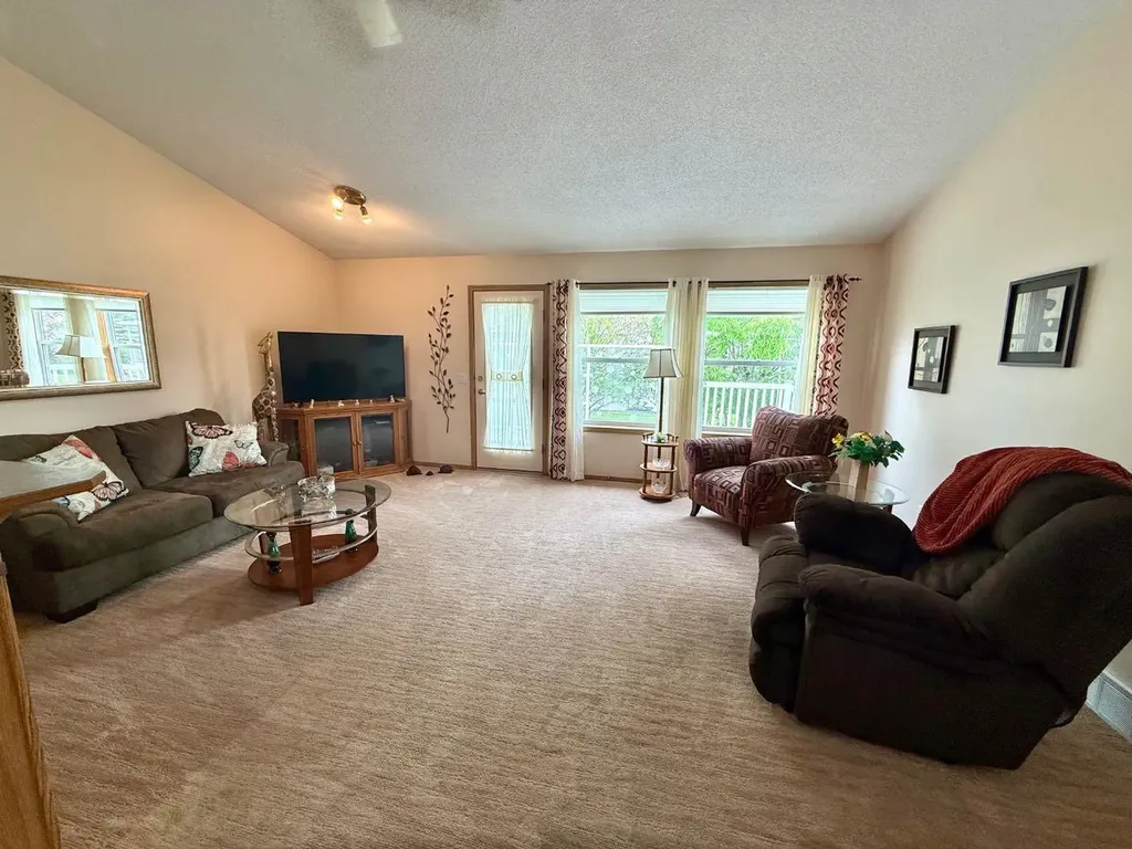 408 Freeman Way NW High River AB T1V 1R2
