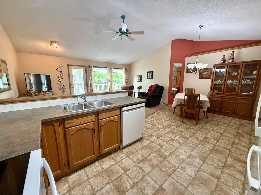 408 Freeman Way NW High River AB T1V 1R2