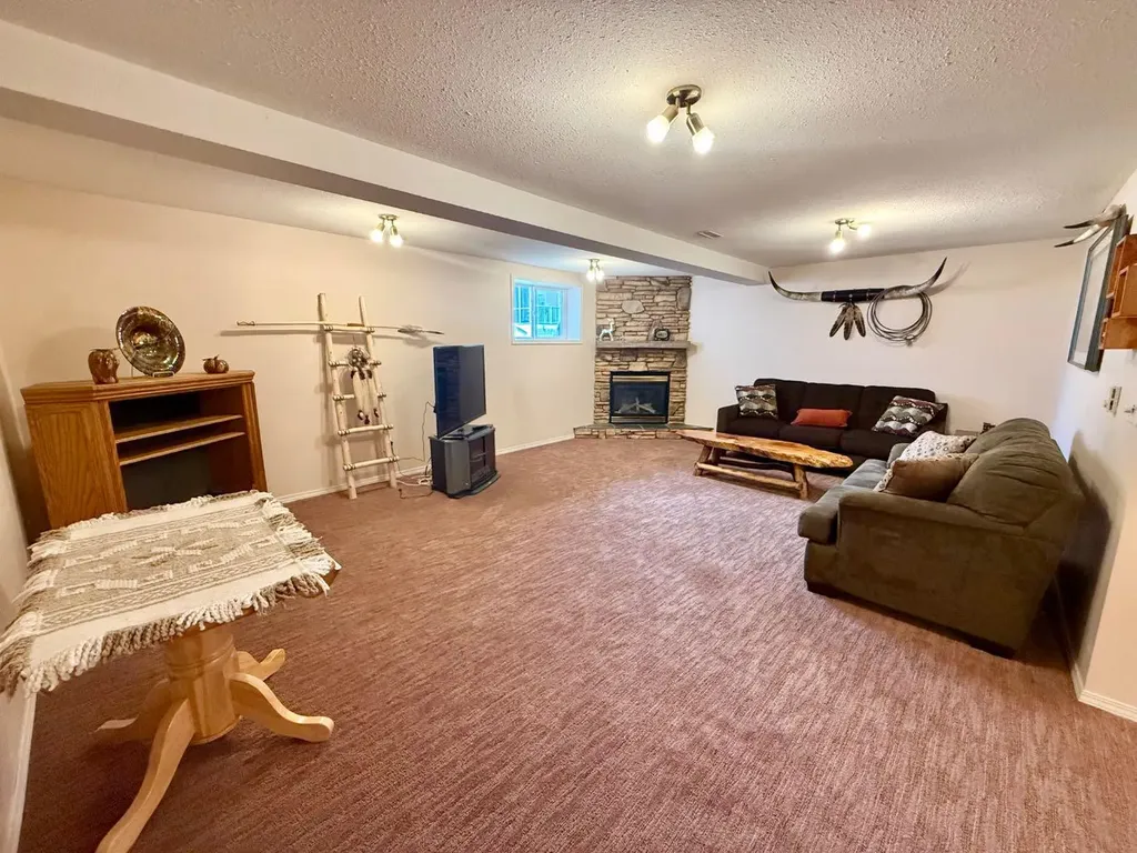 408 Freeman Way NW High River AB T1V 1R2