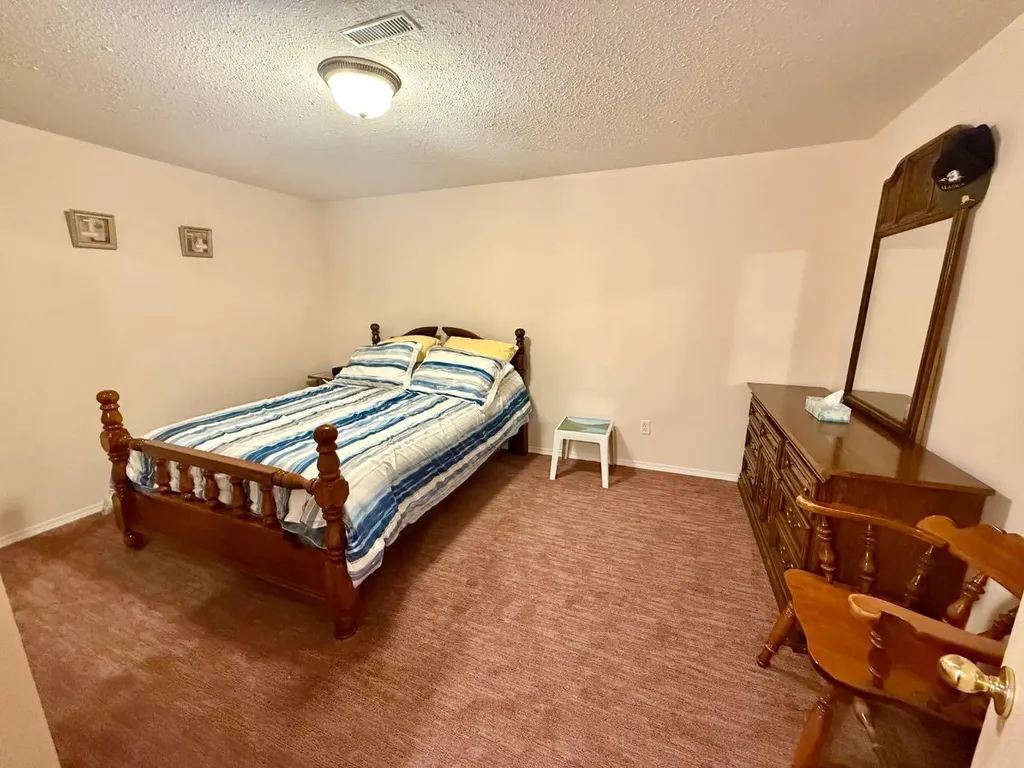 408 Freeman Way NW High River AB T1V 1R2