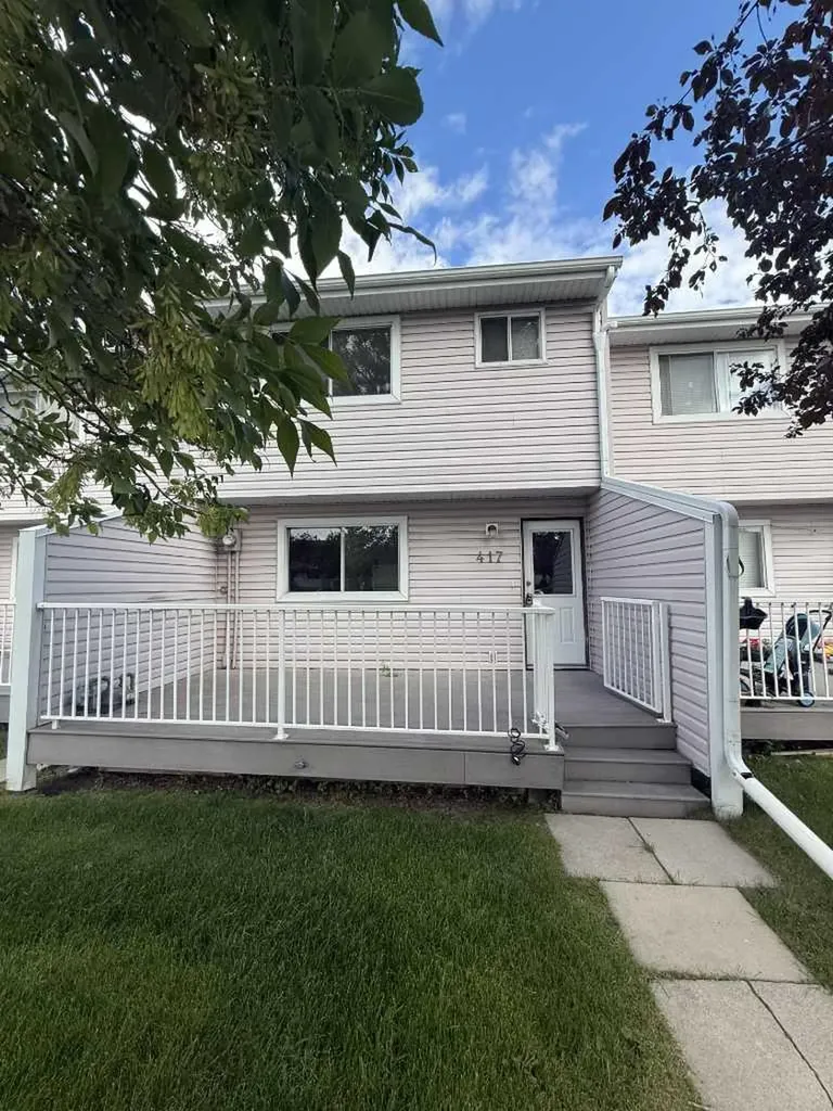 417 40 Street NE Calgary AB T2A 6S1