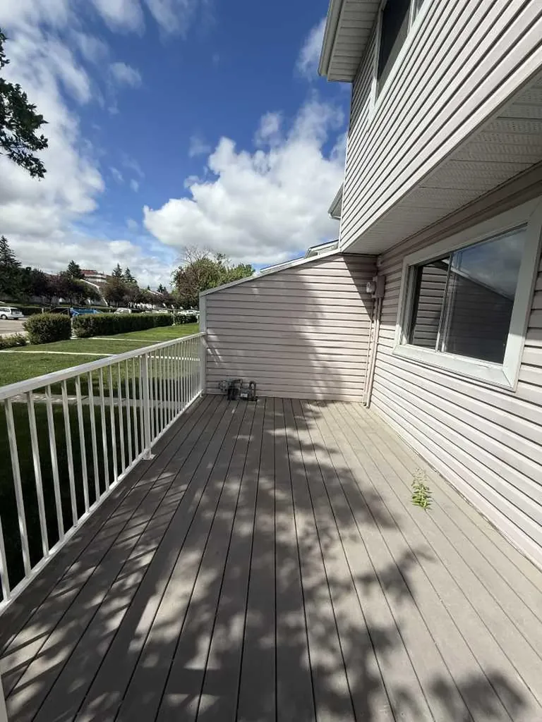 417 40 Street NE Calgary AB T2A 6S1