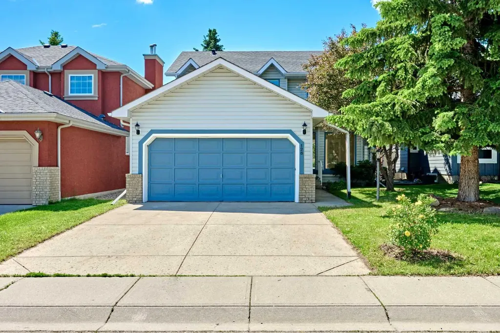 128 Shawbrooke Close SW Calgary AB T2Y3A6