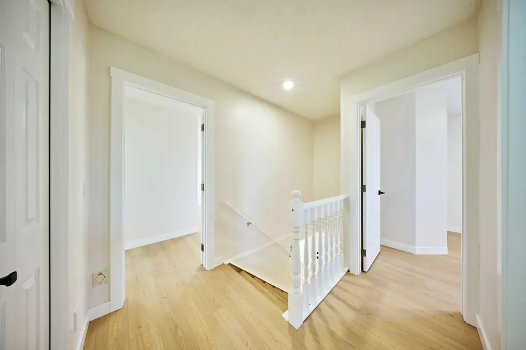 128 Shawbrooke Close SW Calgary AB T2Y3A6