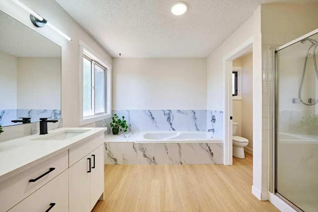 128 Shawbrooke Close SW Calgary AB T2Y3A6