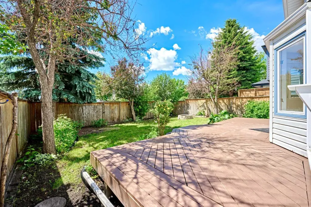 128 Shawbrooke Close SW Calgary AB T2Y3A6