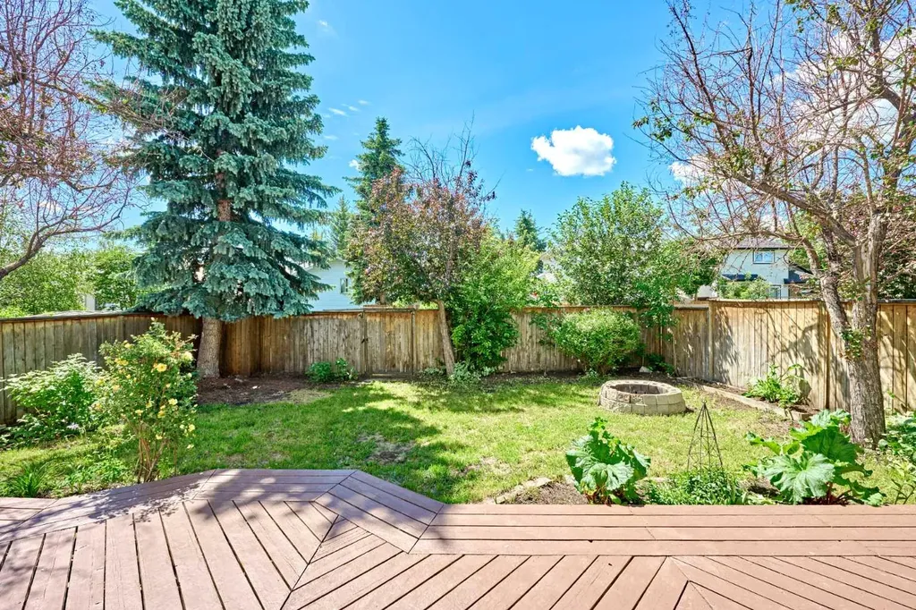 128 Shawbrooke Close SW Calgary AB T2Y3A6