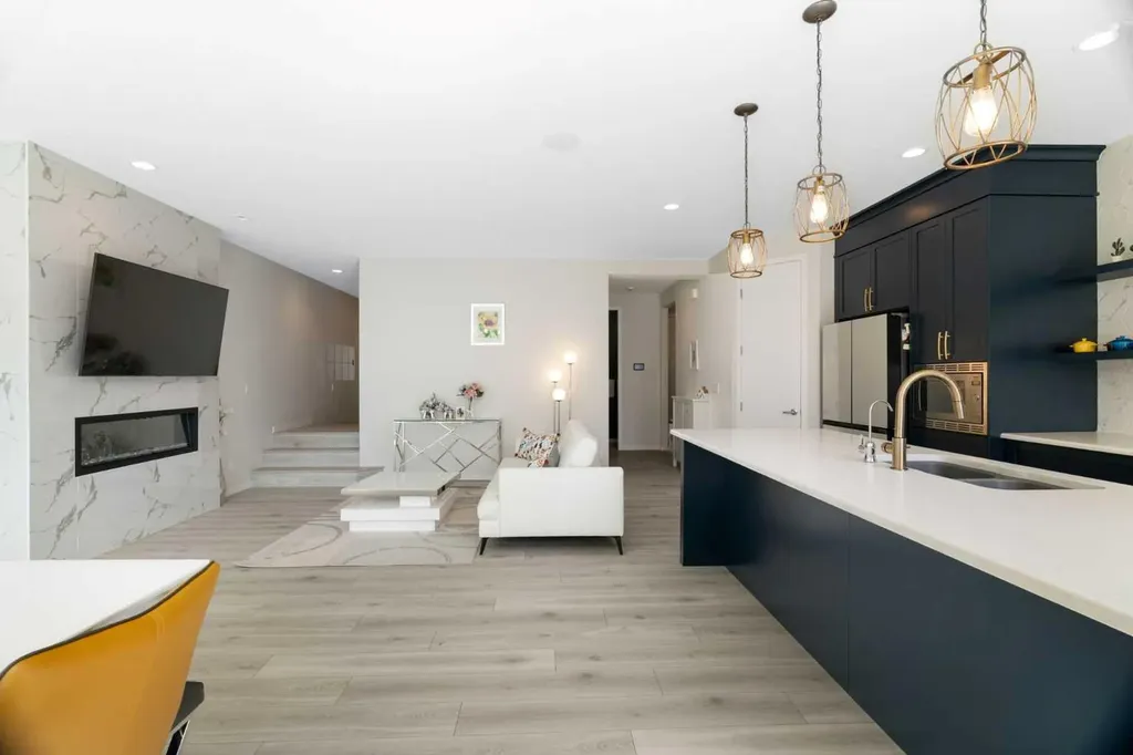 26 Seton Manor SE Calgary AB T3M 2V8