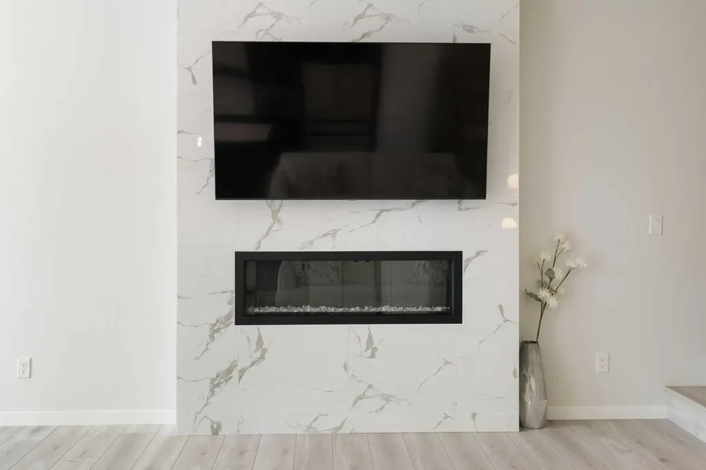 26 Seton Manor SE Calgary AB T3M 2V8