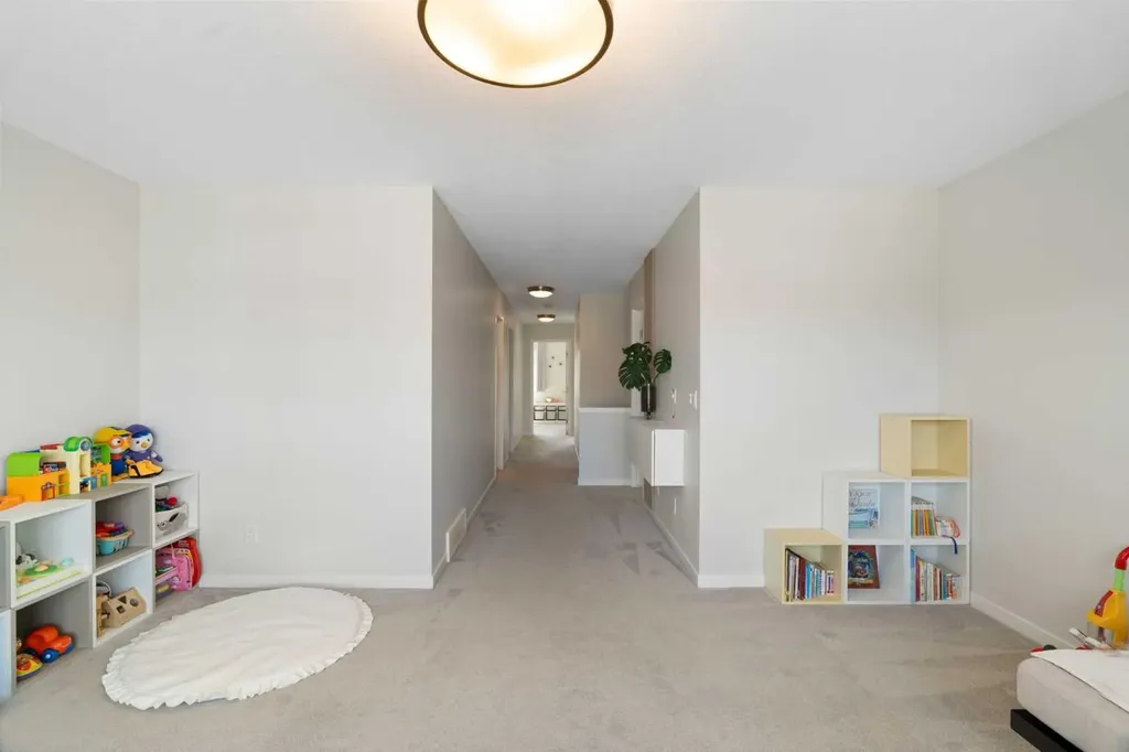 26 Seton Manor SE Calgary AB T3M 2V8