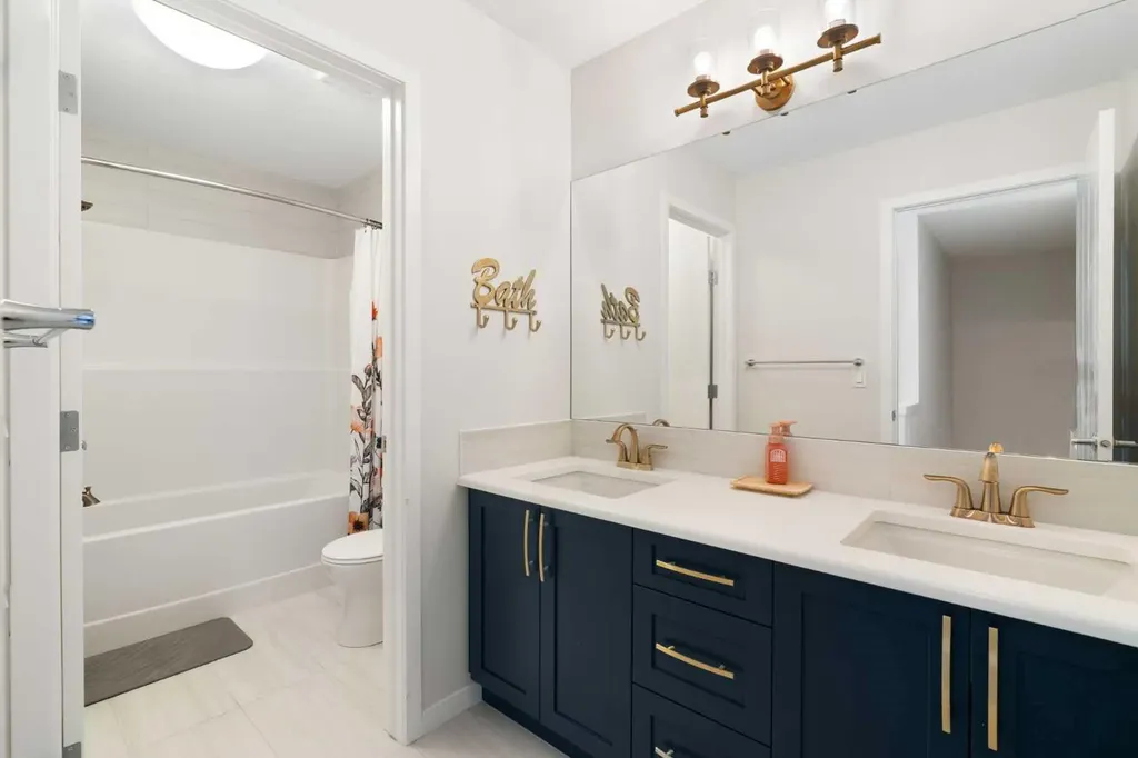 26 Seton Manor SE Calgary AB T3M 2V8