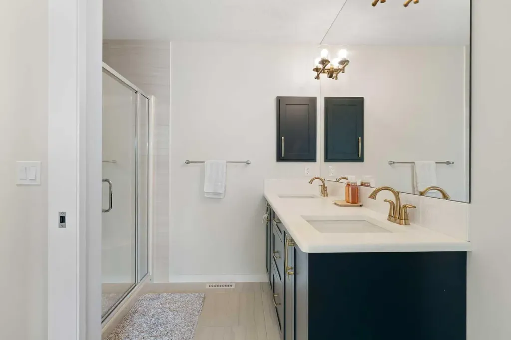 26 Seton Manor SE Calgary AB T3M 2V8