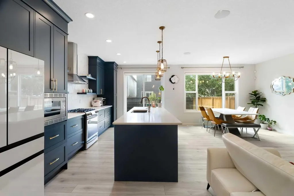 26 Seton Manor SE Calgary AB T3M 2V8