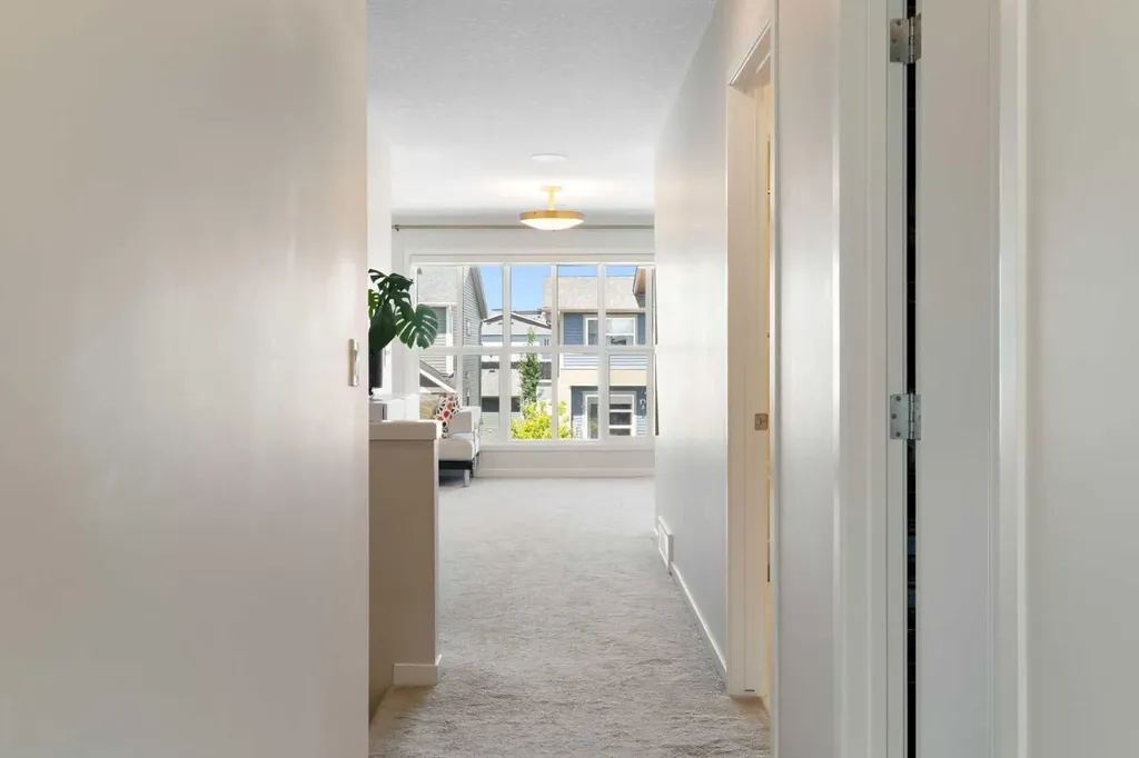 26 Seton Manor SE Calgary AB T3M 2V8