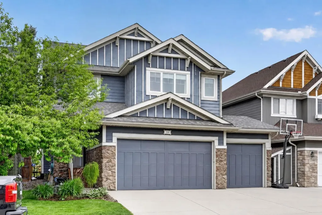 216 Auburn Sound View SE Calgary AB T3M0E4