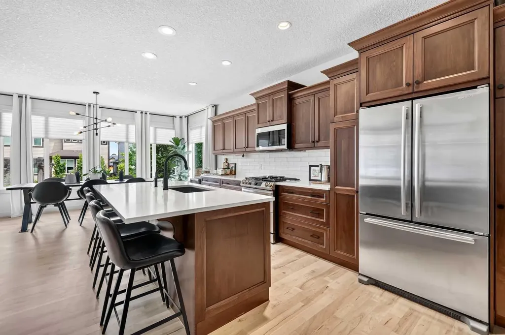 216 Auburn Sound View SE Calgary AB T3M0E4