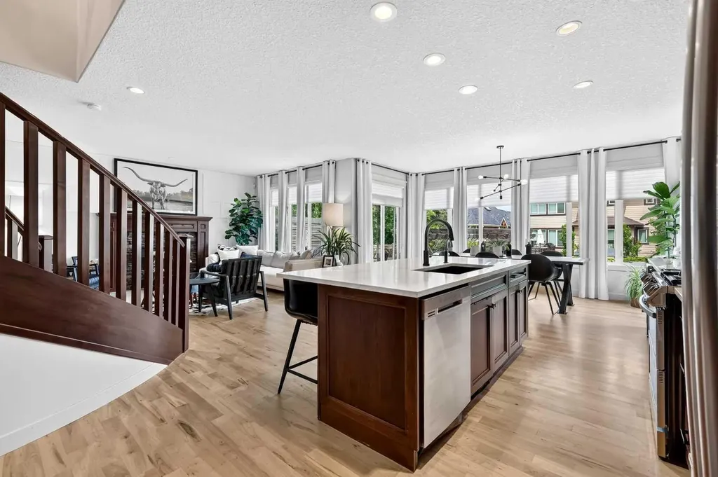 216 Auburn Sound View SE Calgary AB T3M0E4