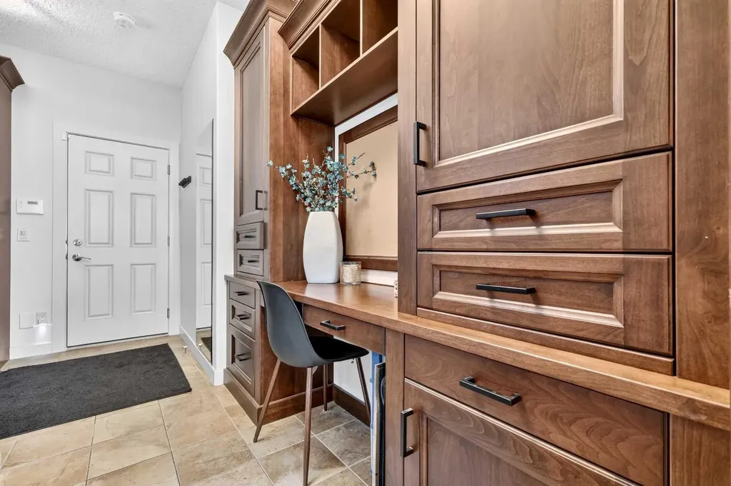 216 Auburn Sound View SE Calgary AB T3M0E4
