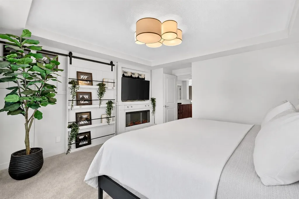 216 Auburn Sound View SE Calgary AB T3M0E4