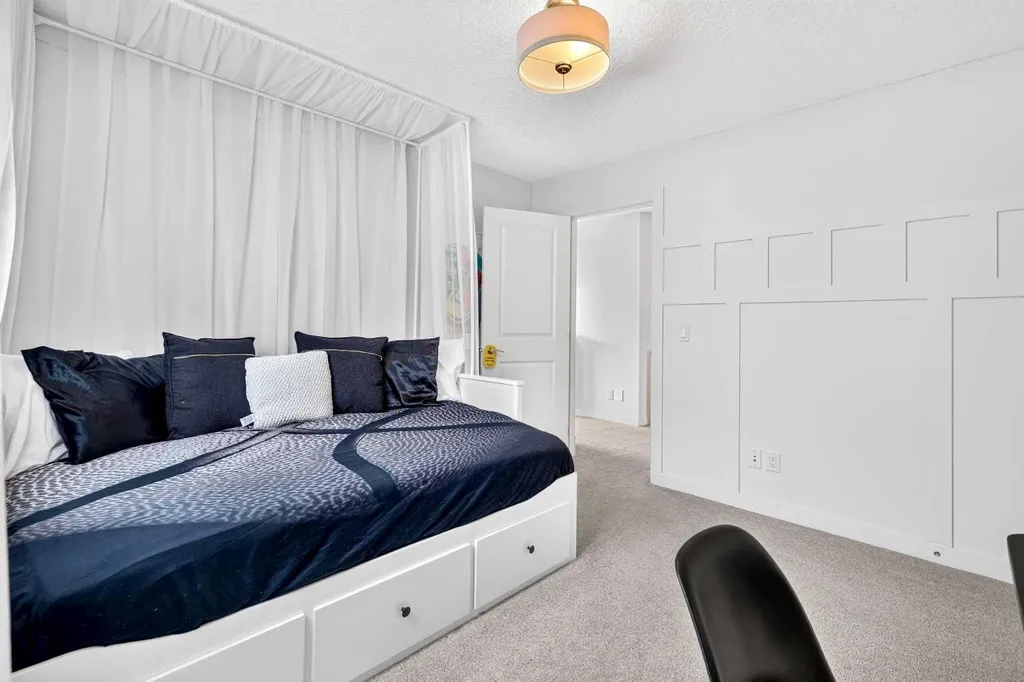 216 Auburn Sound View SE Calgary AB T3M0E4