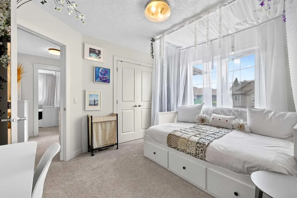 216 Auburn Sound View SE Calgary AB T3M0E4