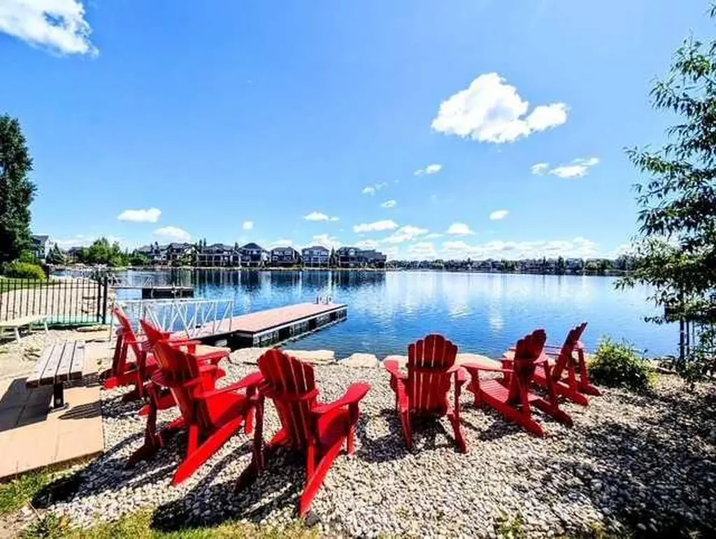 216 Auburn Sound View SE Calgary AB T3M0E4