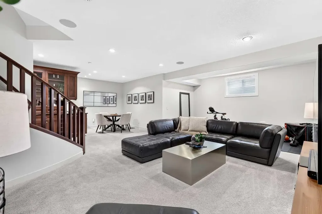 216 Auburn Sound View SE Calgary AB T3M0E4