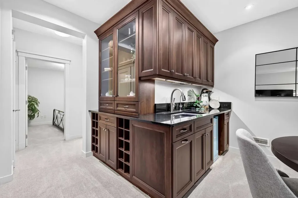 216 Auburn Sound View SE Calgary AB T3M0E4