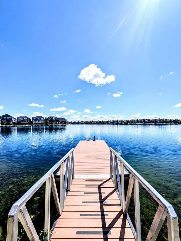 216 Auburn Sound View SE Calgary AB T3M0E4