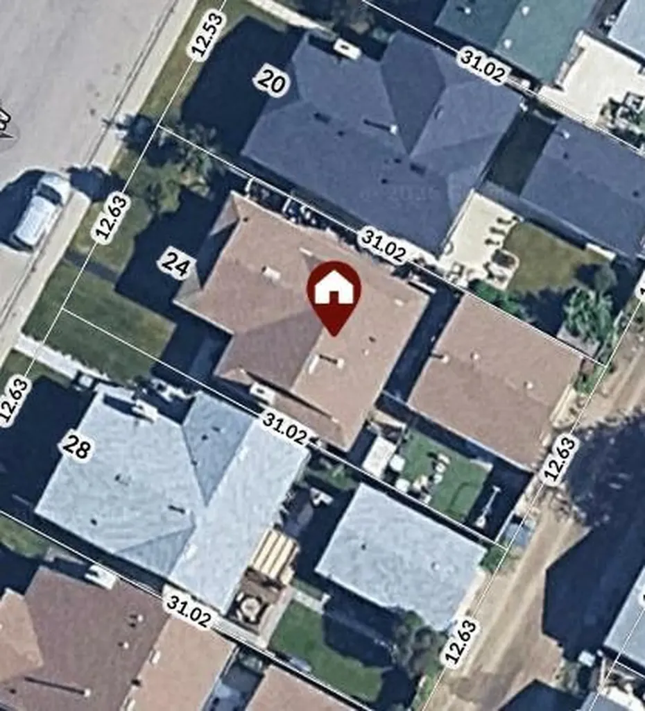 24 Shawcliffe Road SW Calgary AB T2Y 1G2