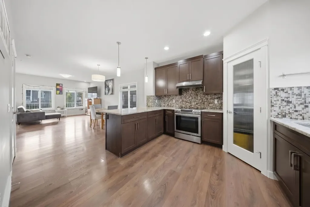 30 Evanscrest Heights NW Calgary AB T3P0S3