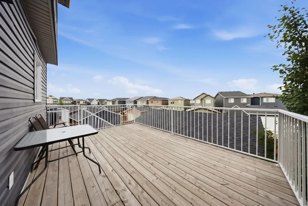 30 Evanscrest Heights NW Calgary AB T3P0S3
