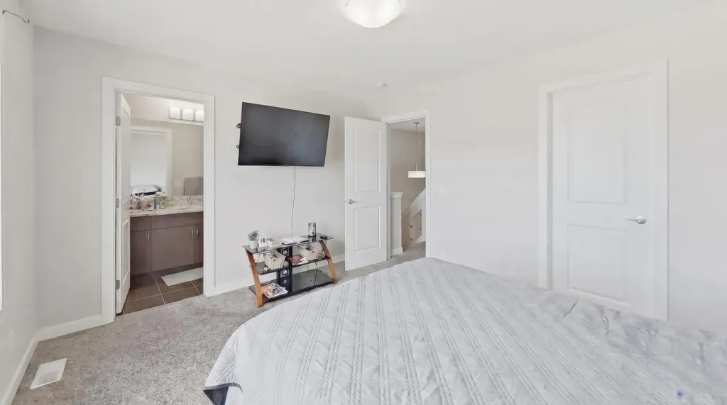 30 Evanscrest Heights NW Calgary AB T3P0S3