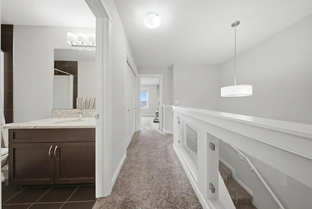 30 Evanscrest Heights NW Calgary AB T3P0S3