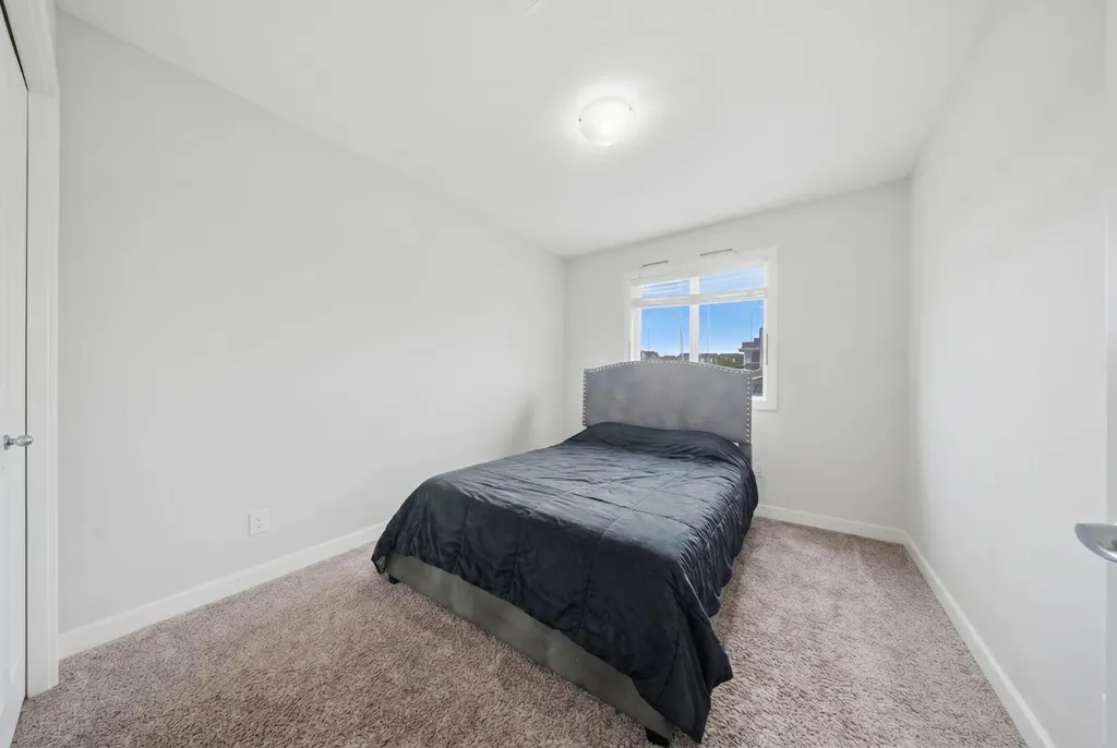 30 Evanscrest Heights NW Calgary AB T3P0S3