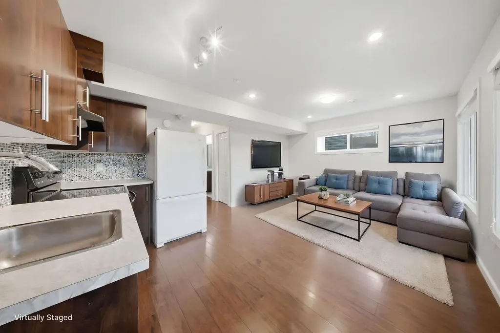 30 Evanscrest Heights NW Calgary AB T3P0S3