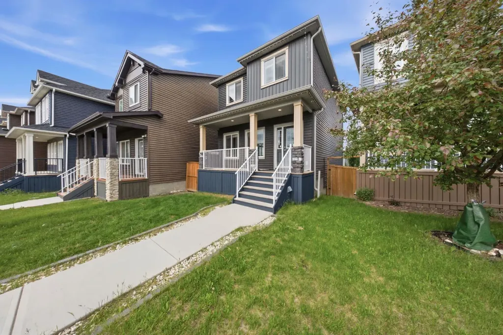 30 Evanscrest Heights NW Calgary AB T3P0S3