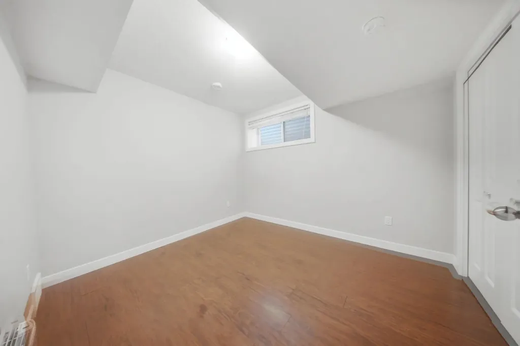 30 Evanscrest Heights NW Calgary AB T3P0S3