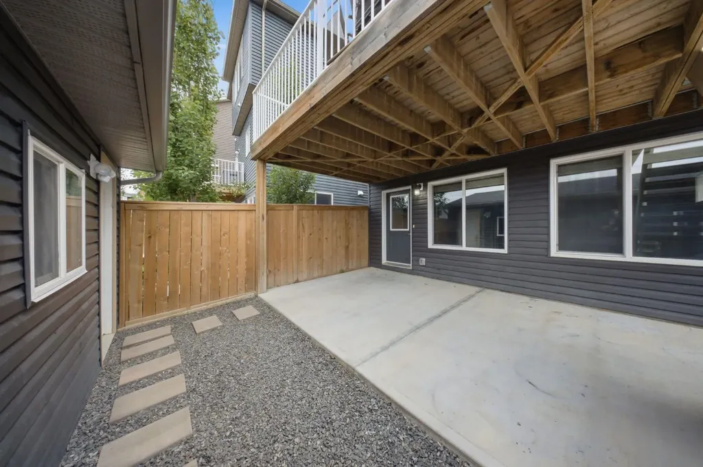 30 Evanscrest Heights NW Calgary AB T3P0S3