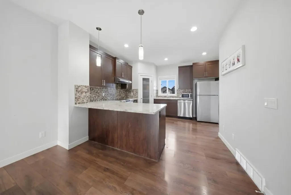30 Evanscrest Heights NW Calgary AB T3P0S3