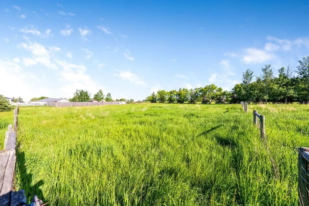 226096 72 Street E Rural Foothills County AB T1S 3V7