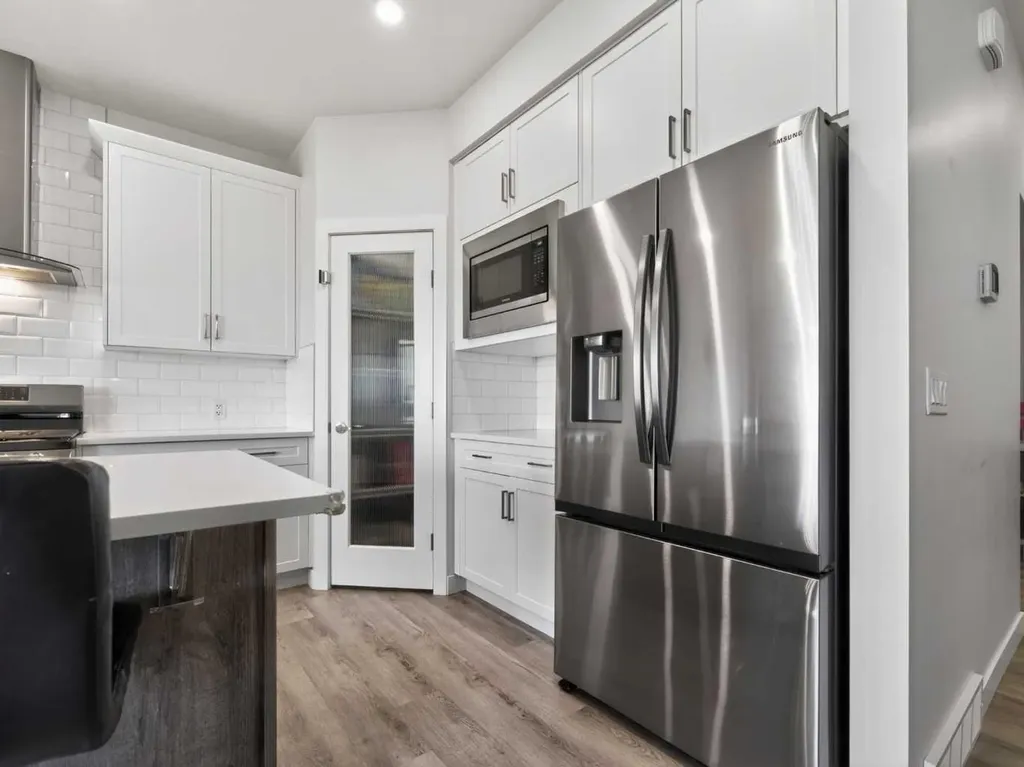 134 Hotchkiss Manor SE Calgary AB T3S 0J5