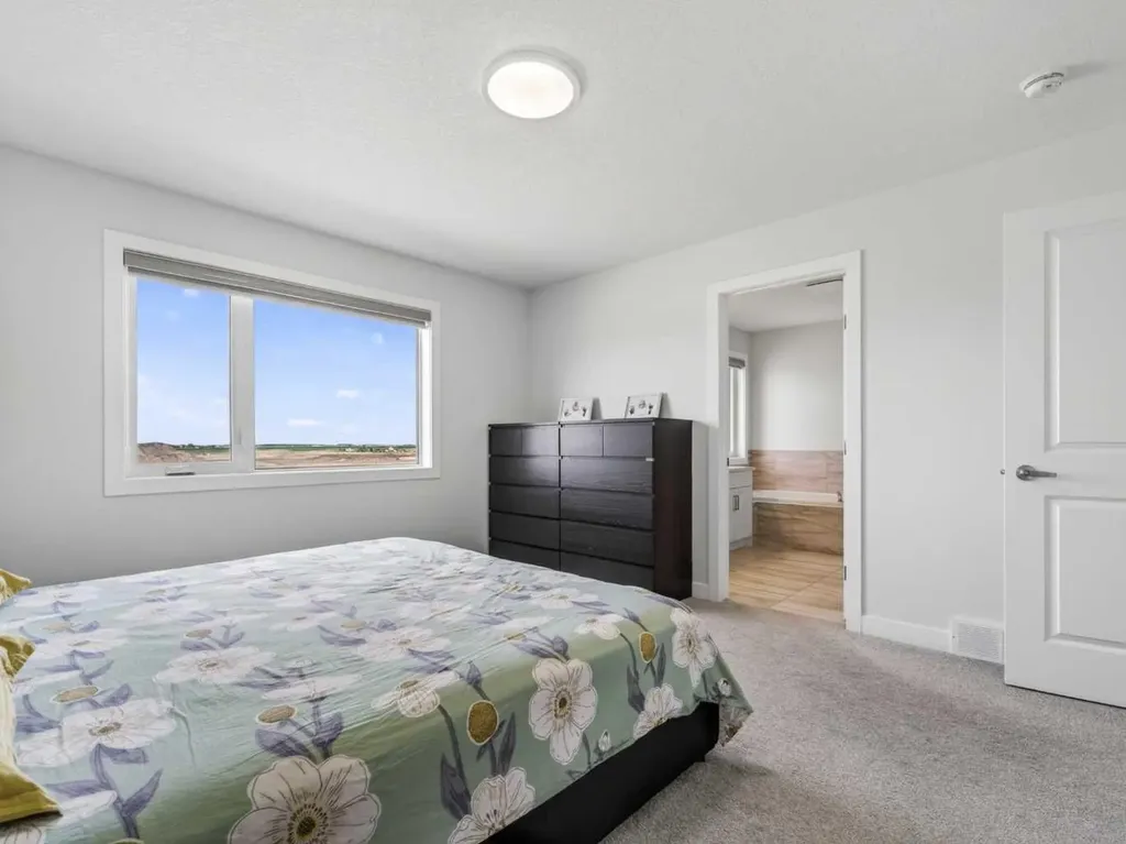 134 Hotchkiss Manor SE Calgary AB T3S 0J5