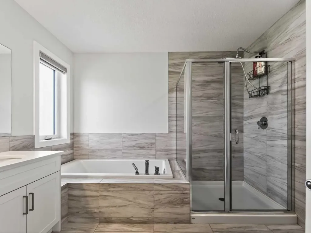 134 Hotchkiss Manor SE Calgary AB T3S 0J5