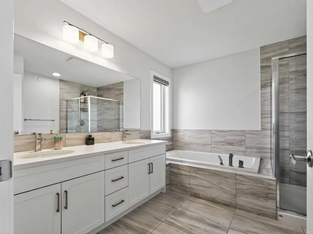 134 Hotchkiss Manor SE Calgary AB T3S 0J5