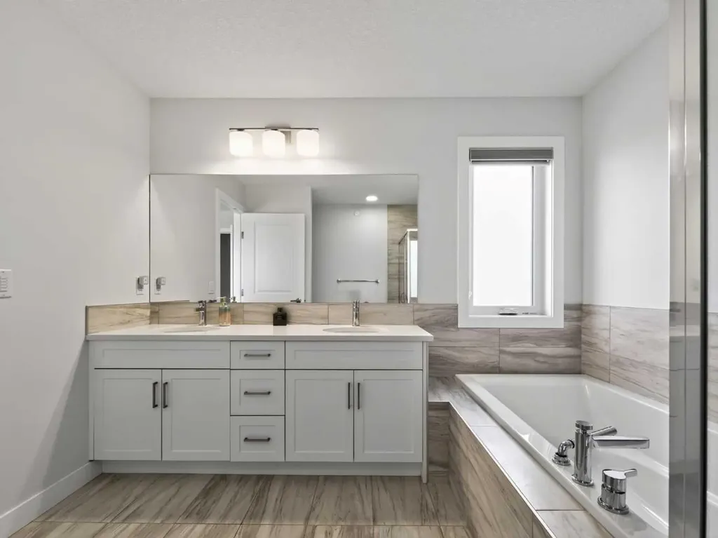 134 Hotchkiss Manor SE Calgary AB T3S 0J5