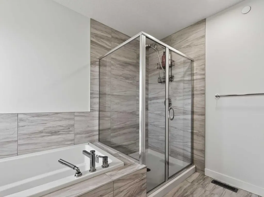 134 Hotchkiss Manor SE Calgary AB T3S 0J5