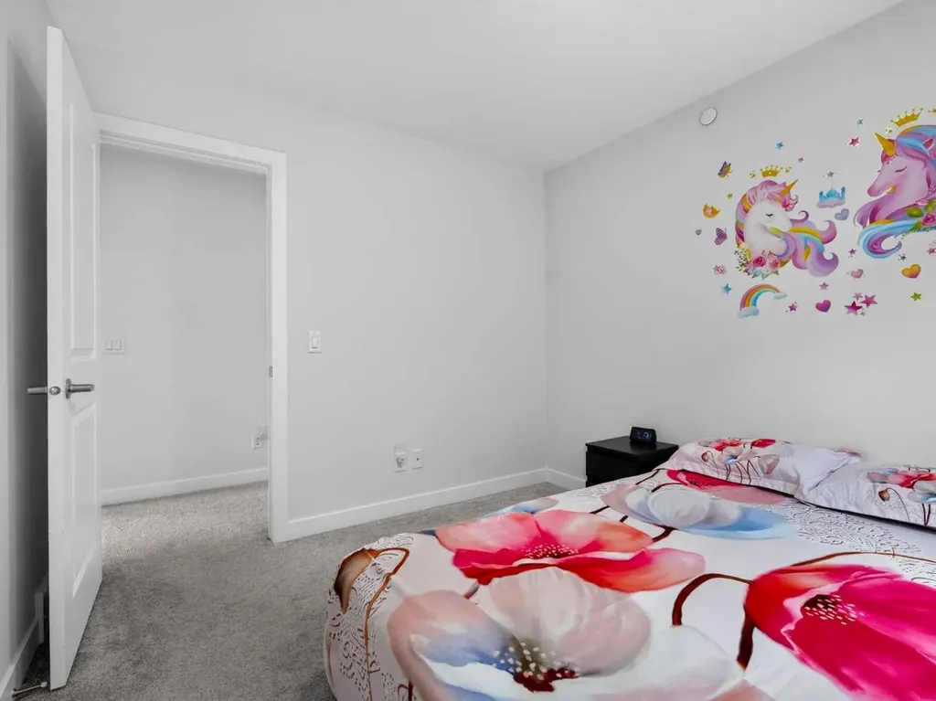 134 Hotchkiss Manor SE Calgary AB T3S 0J5